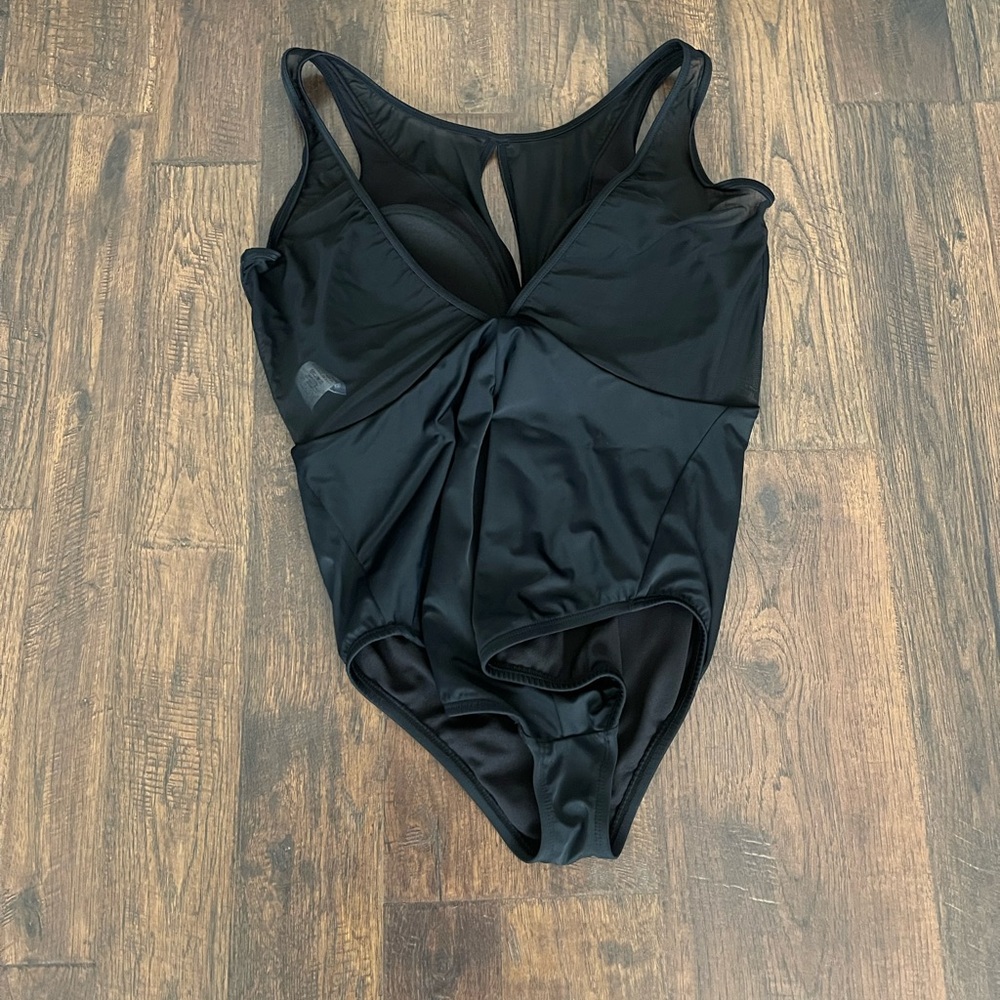 Time and Tru swimsuit - Picture 2 of 3
